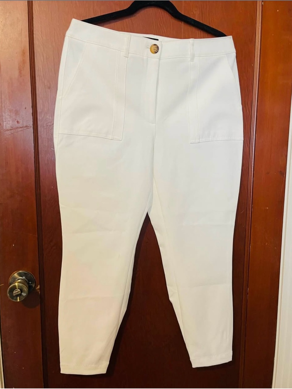 NWT White House Black Market White Utility Cropped Pants - Size 12